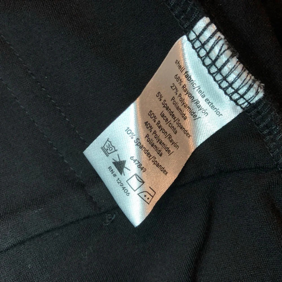 Lace detail top - Picture 10 of 16